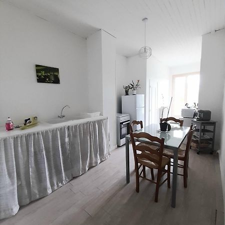 L'Oasis Apartamento Mouleydier Exterior foto